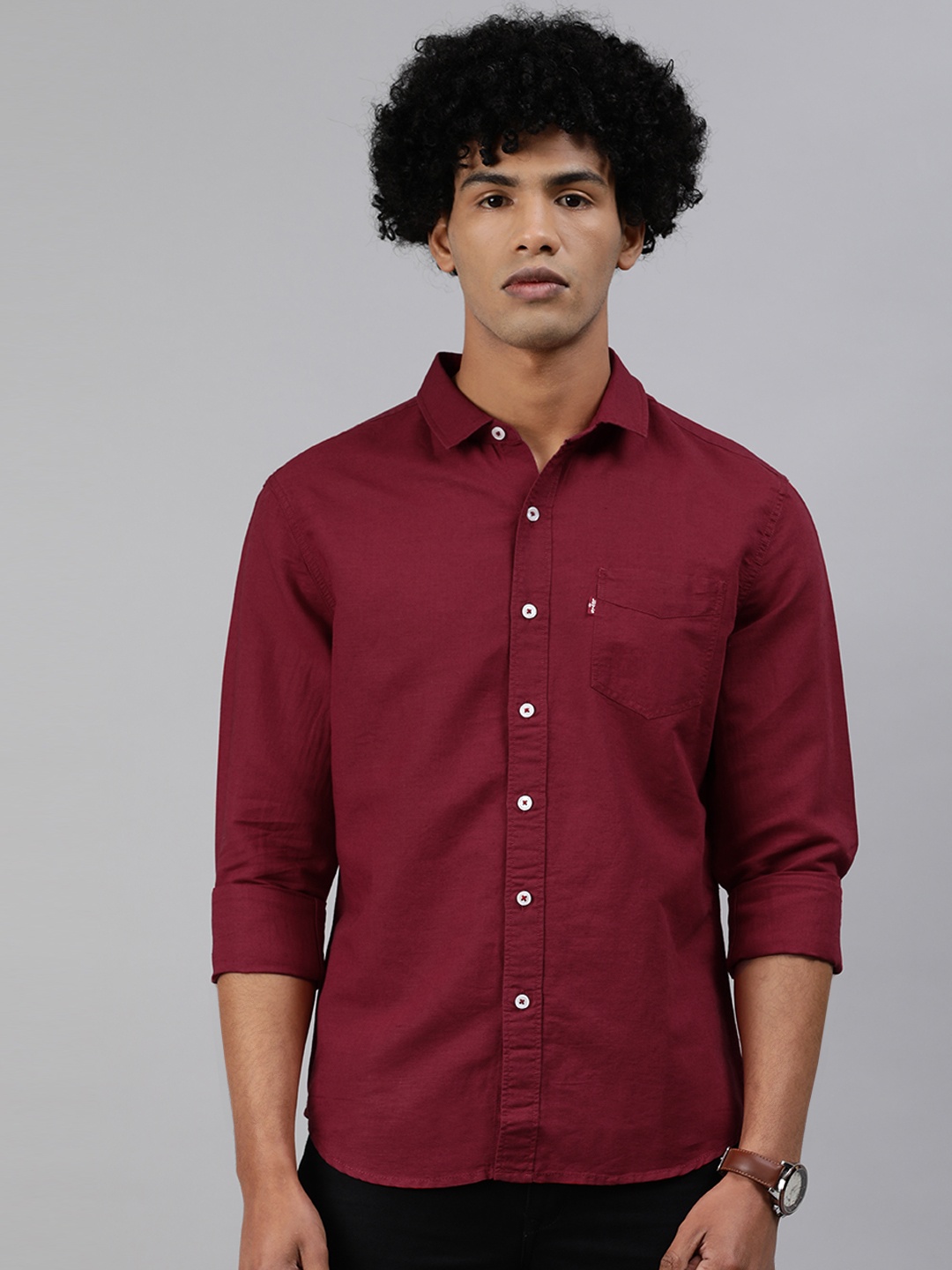 

Levis Men Maroon Slim Fit Solid Casual Shirt