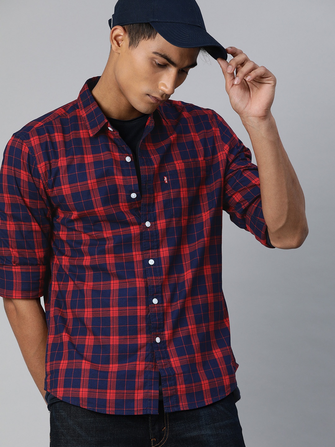 

Levis Men Navy Blue & Red Slim Fit Checked Casual Shirt