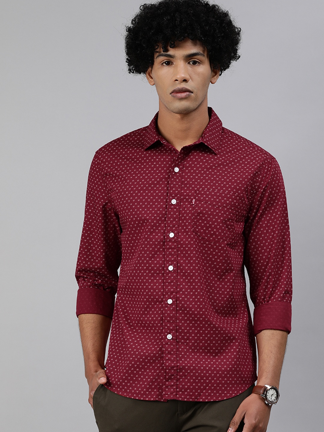 

Levis Men Maroon Slim Fit Geometric Printed Casual Shirt