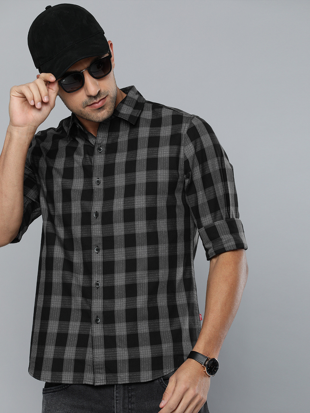 

Levis Men Black & Grey Slim Fit Checked Casual Shirt