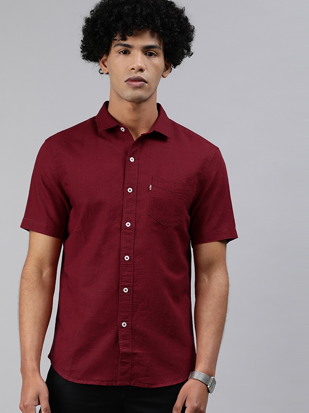 

Levis Men Maroon Slim Fit Solid Casual Shirt