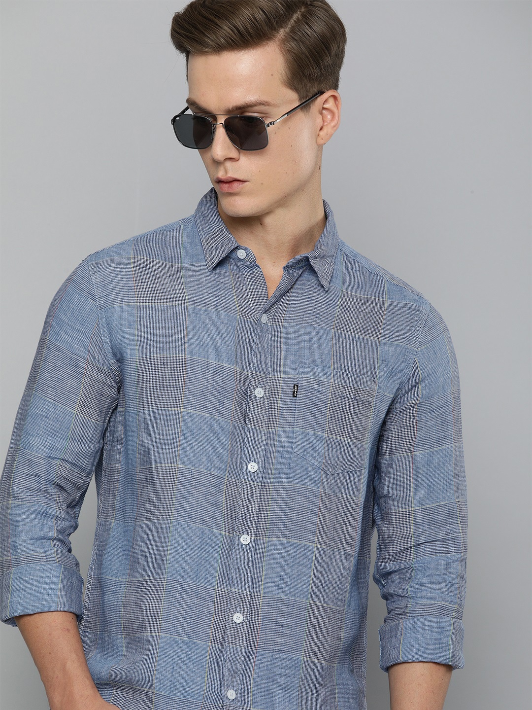 

Levis Men Blue Regular Fit Checked Casual Pure Linen Shirt