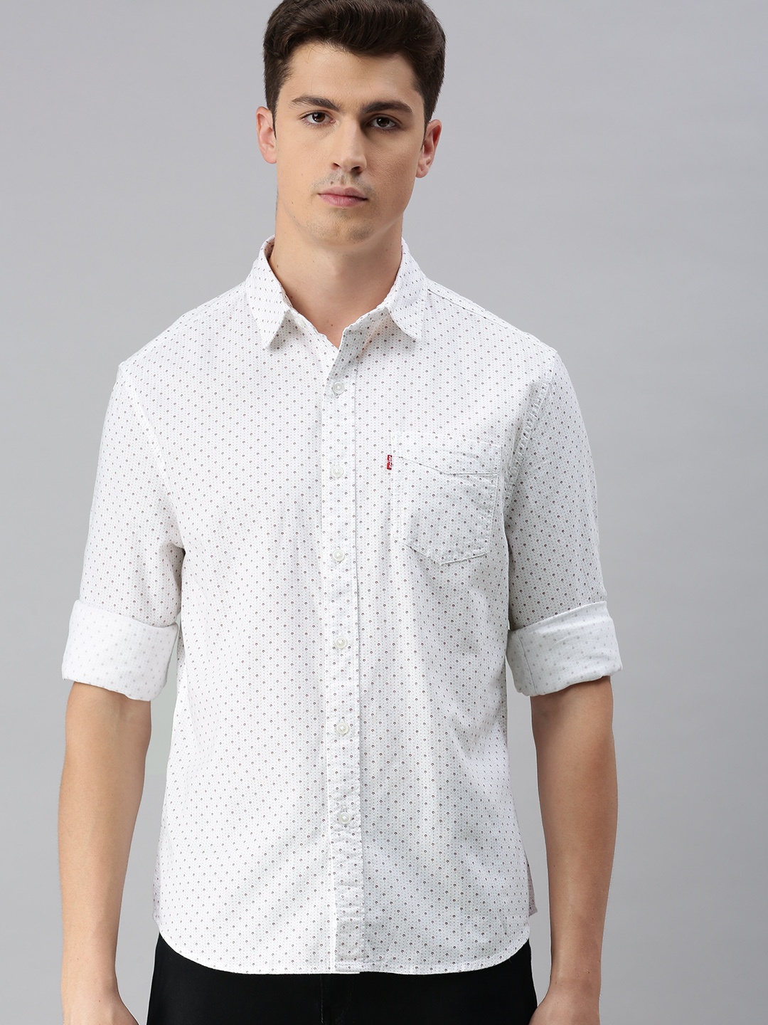 

Levis Men White & Red Slim Fit Printed Casual Shirt