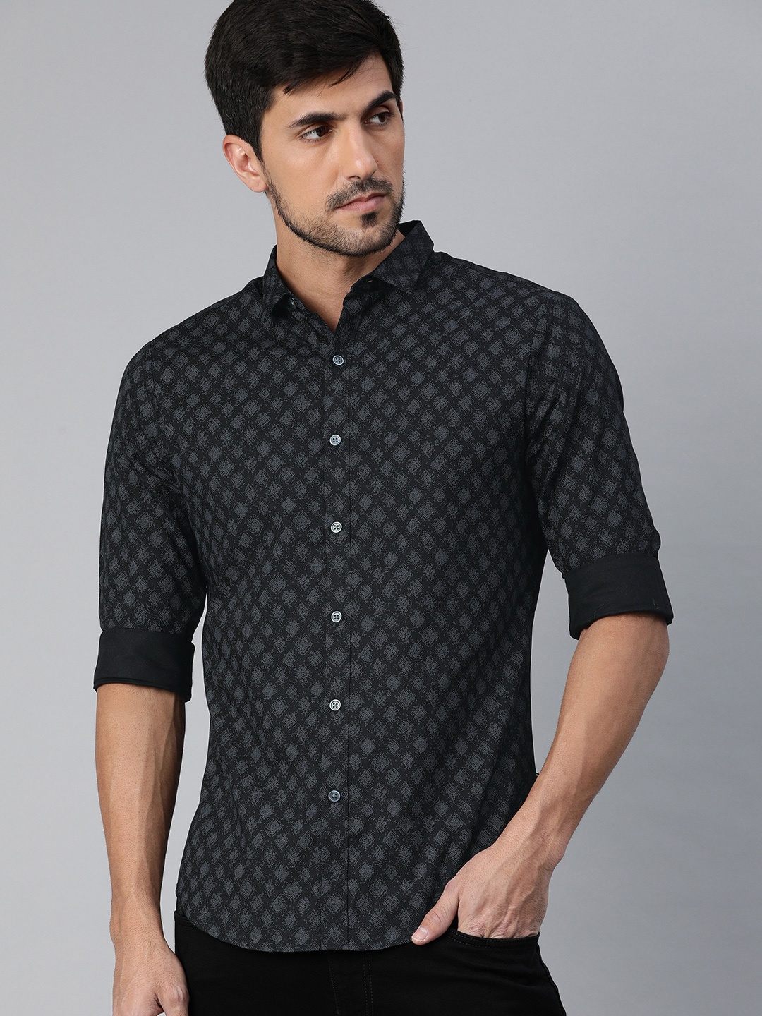 

Levis Men Black & Grey Slim Fit Printed Casual Shirt