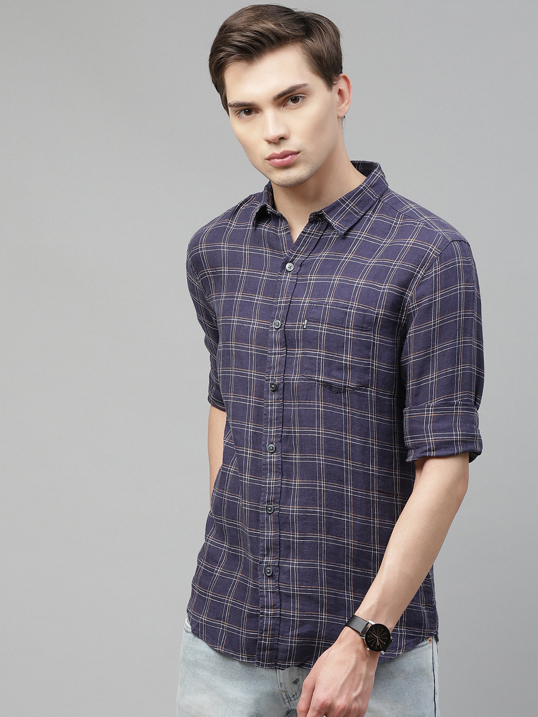 

Levis Men Navy Blue & White Slim Fit Pure Linen Checked Casual Shirt