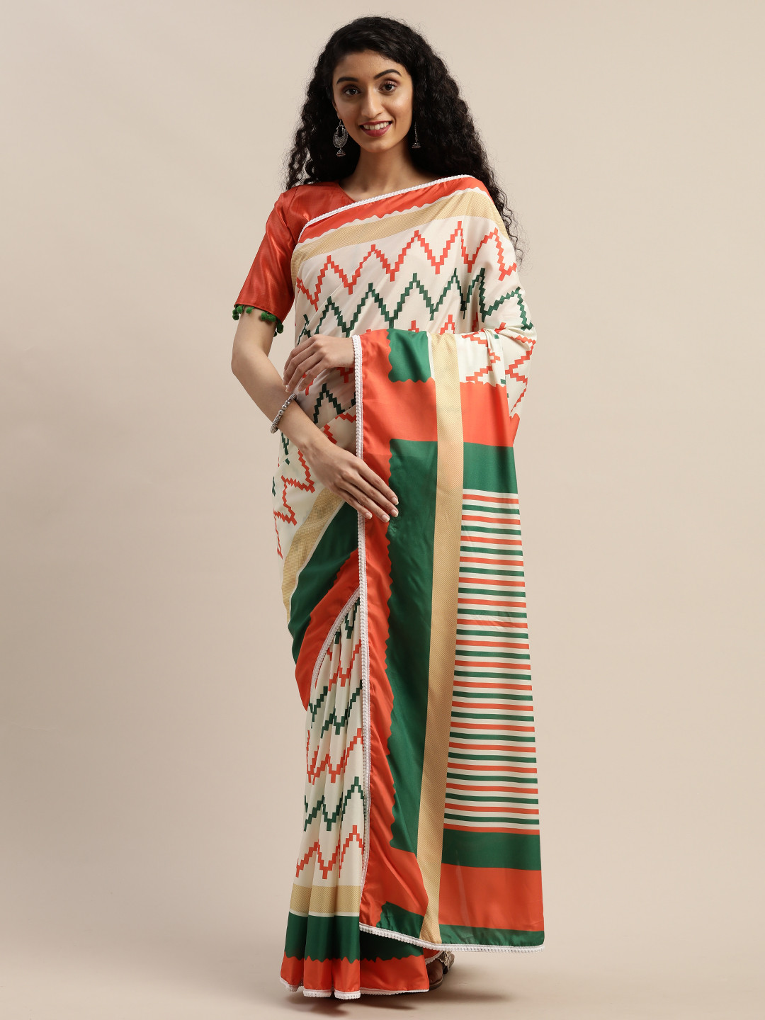

SHAVYA Off-White & Green Satin Printed Saree