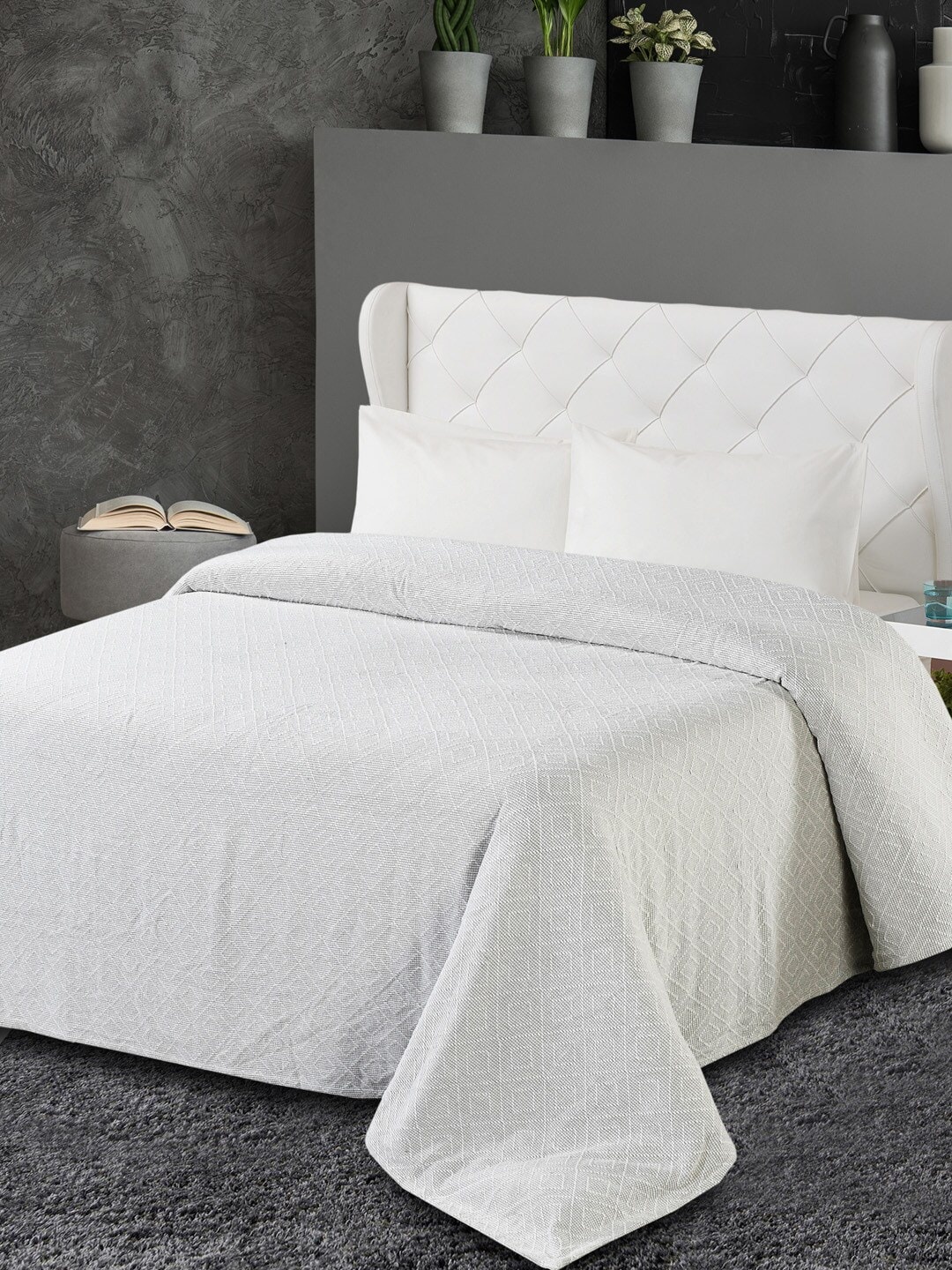 

AVI Living Grey Self-Design AC Room 400 GSM Double Bed Blanket