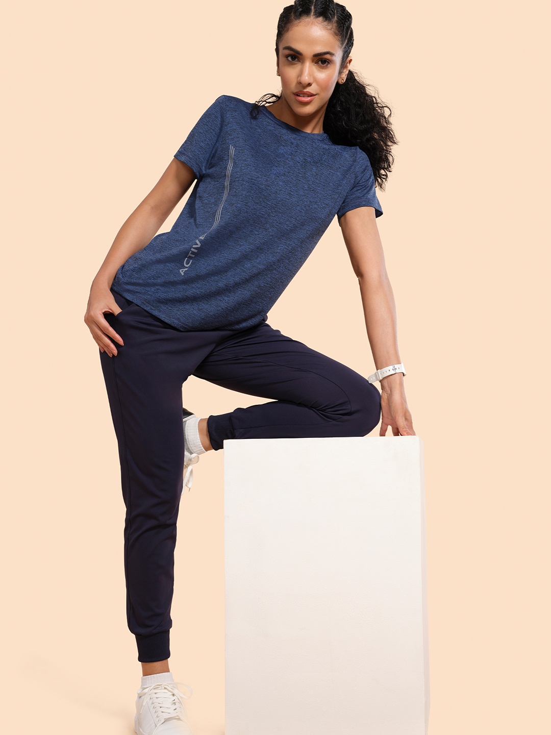 

Enamor Plus Size Women Navy Blue Solid Antimicrobial Yoga Pants