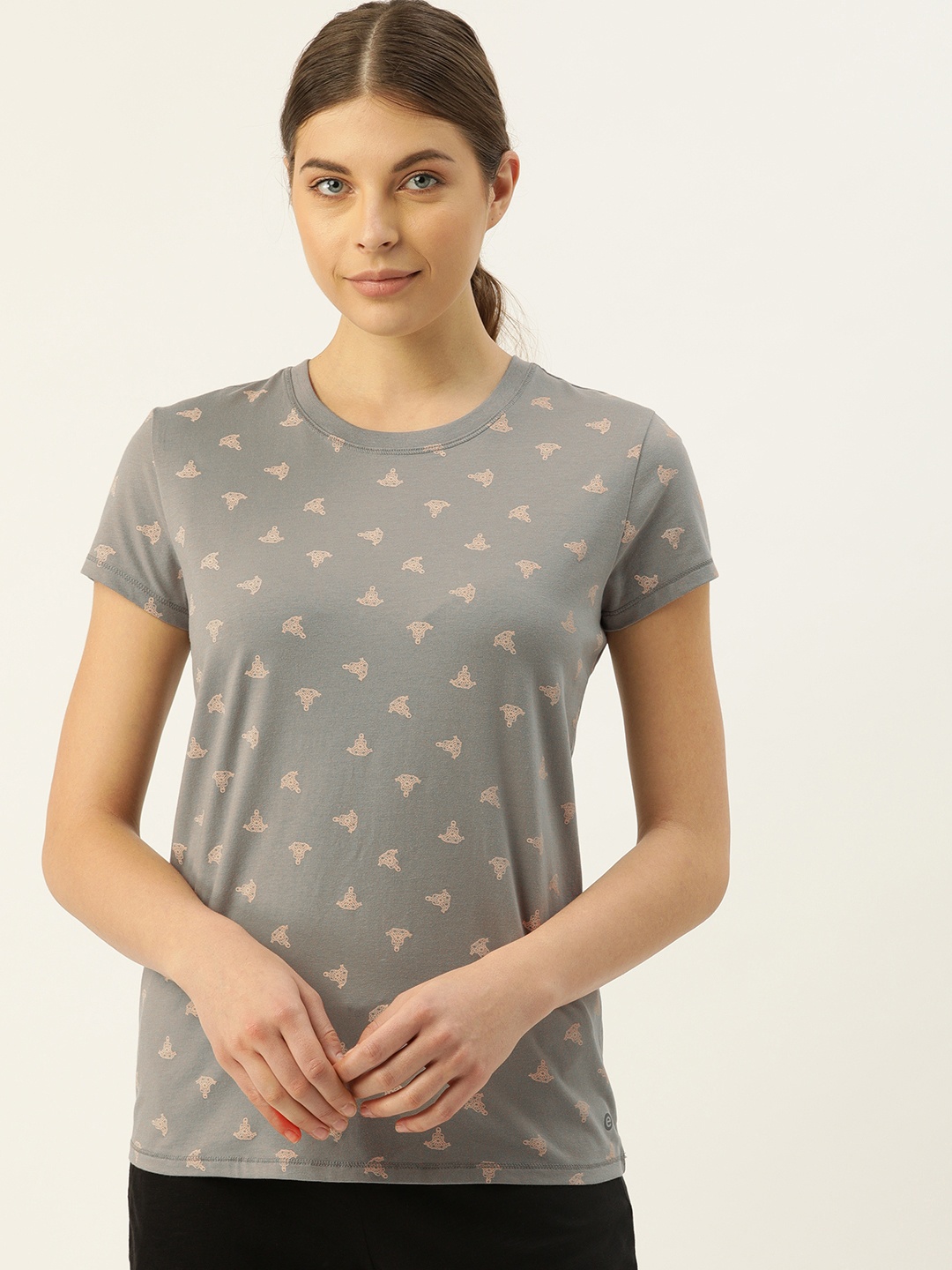 

Enamor Women Grey Peach-Coloured Slim Fit Floral Printed Round Neck Lounge T-shirt - E247