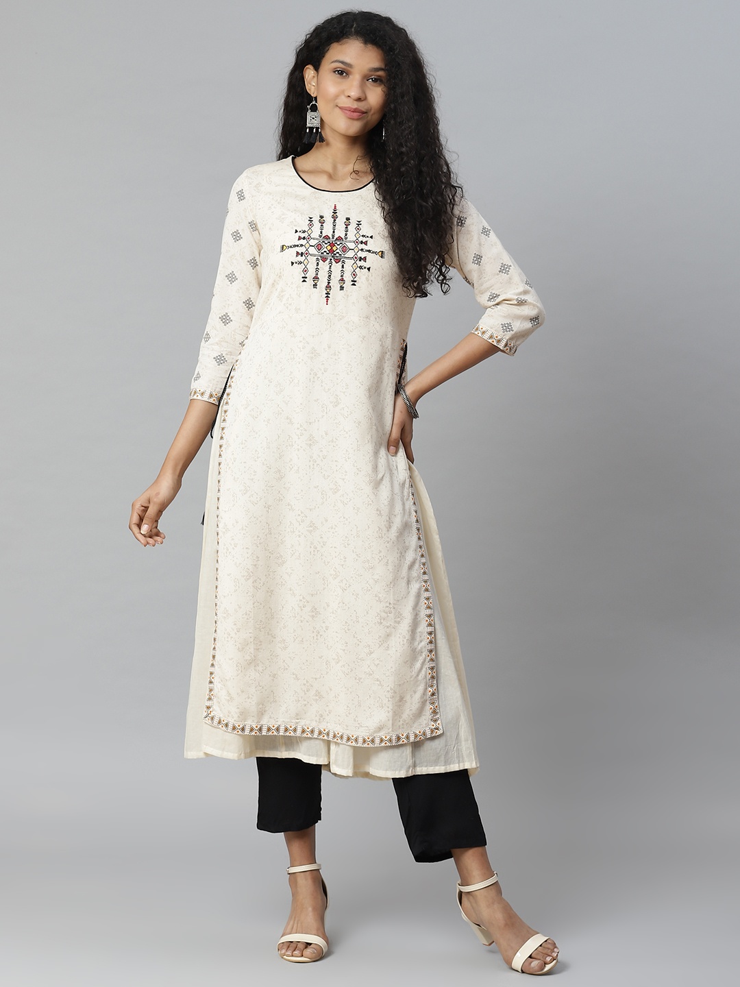 

Rangriti Women Off-White Yoke Design A-Line Layered Kurta
