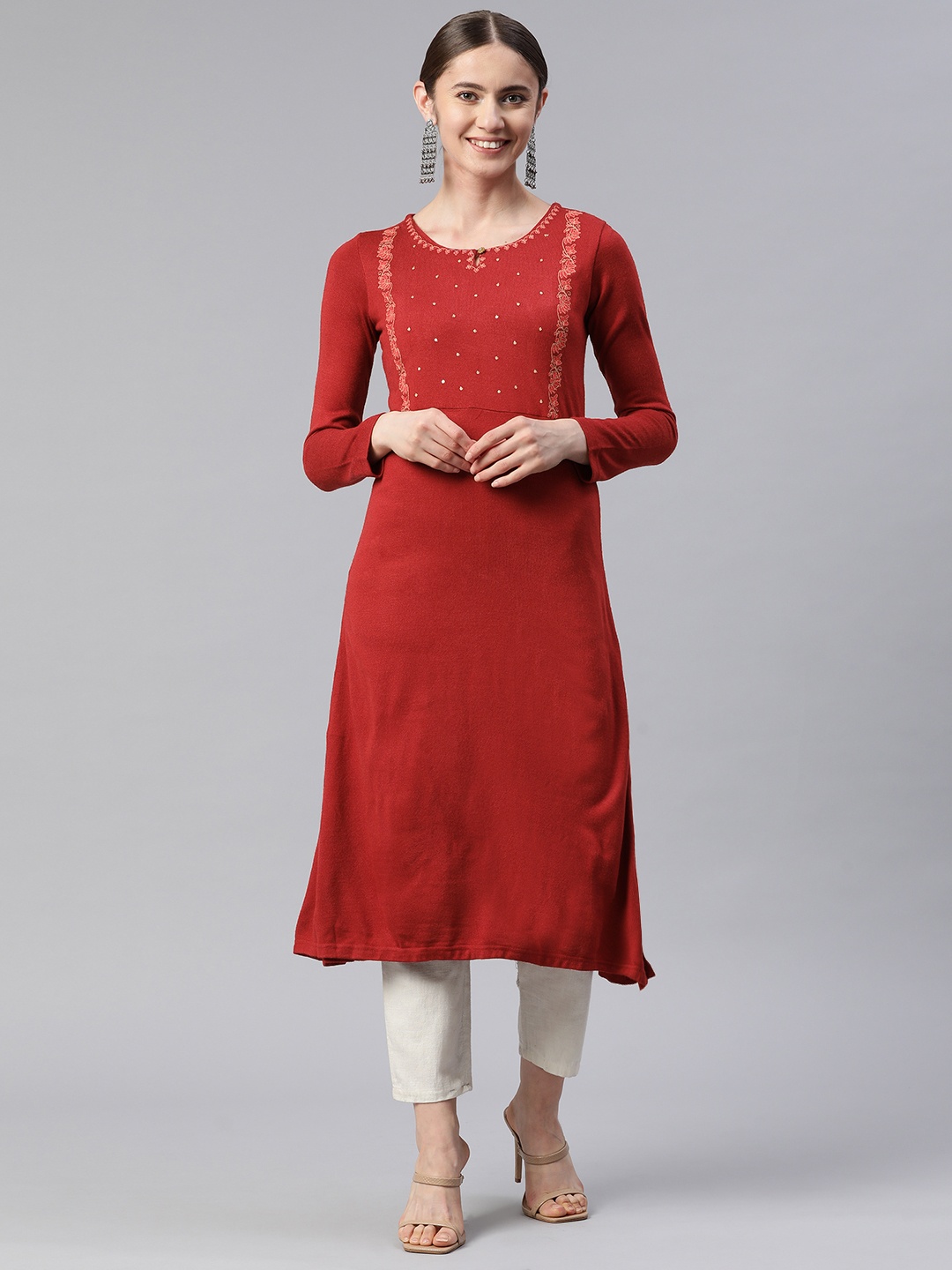 

Rangriti Women Ethnic Motifs Keyhole Neck Winter Kurta, Red