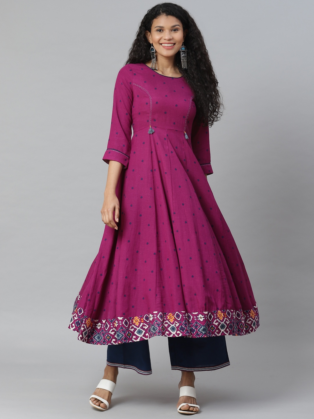 

Rangriti Women Purple & Navy Blue Printed Anarkali Kurta