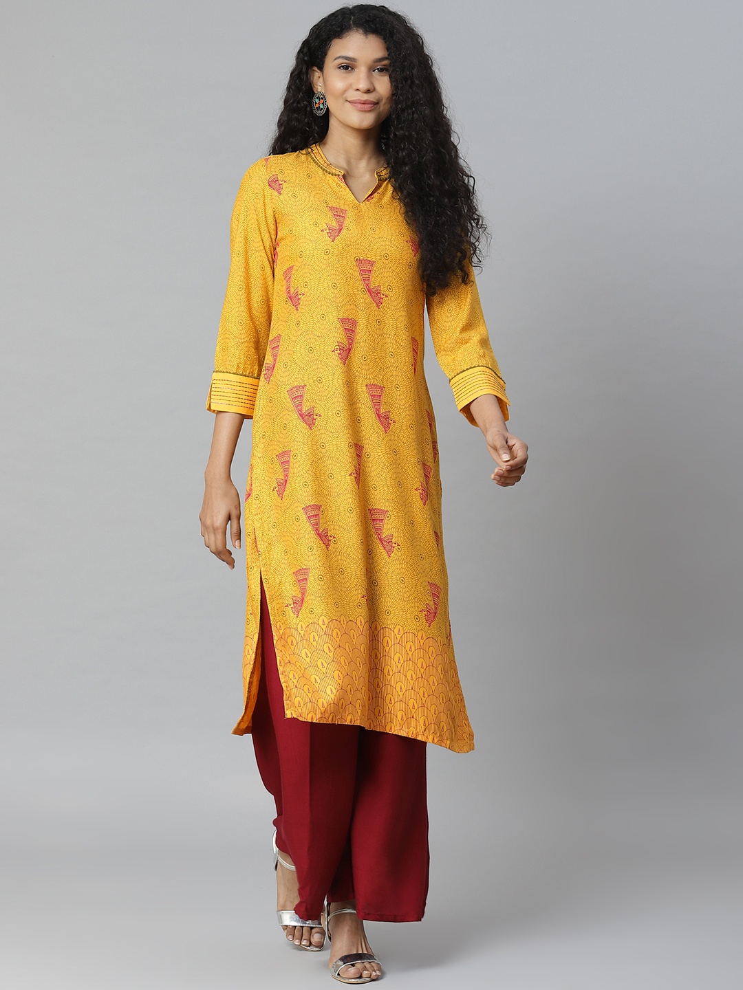 

Rangriti Women Mustard Yellow & Red Printed Straight Kurta