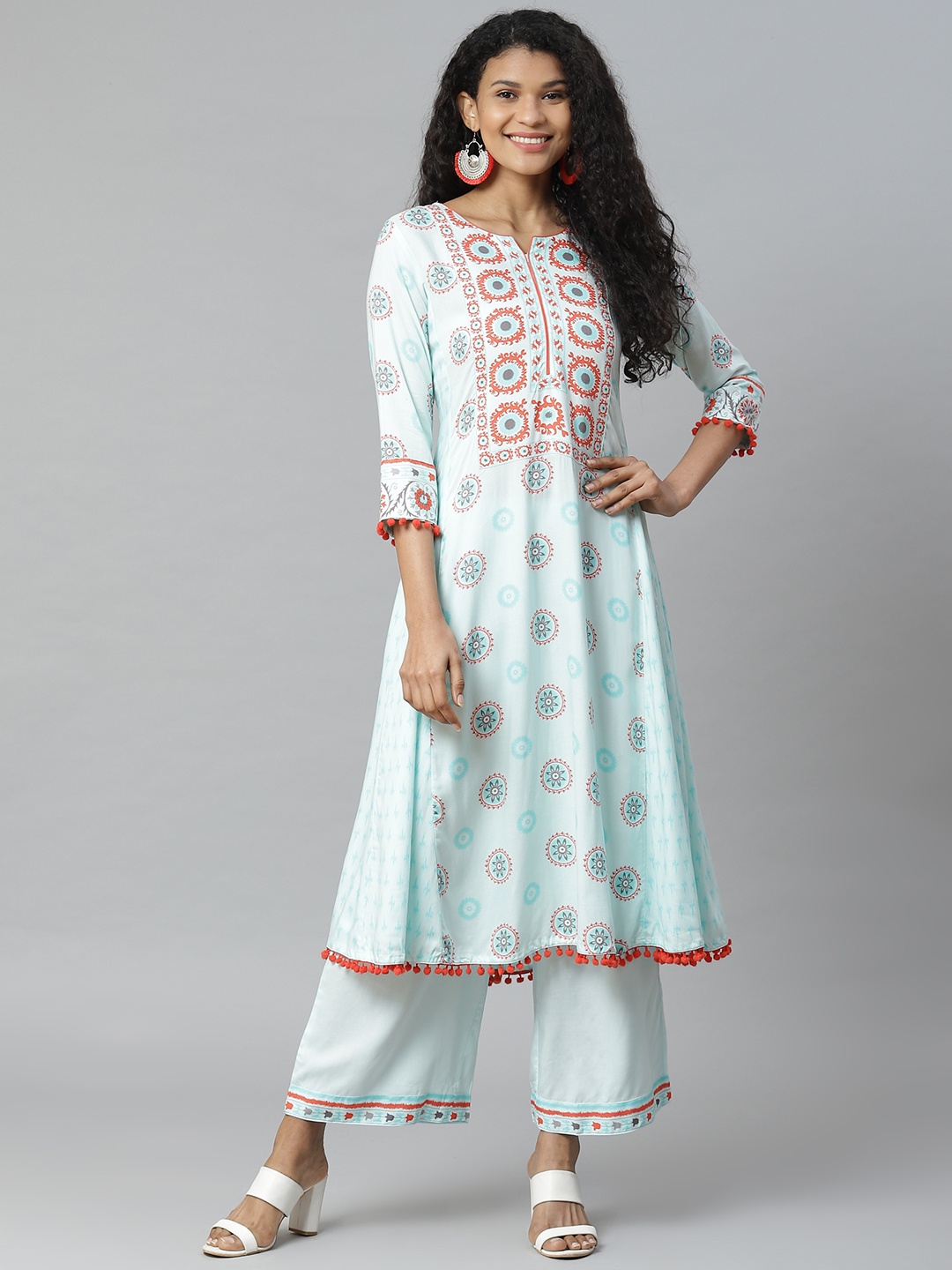 

Rangriti Women Blue & Red Printed Anarkali Kurta