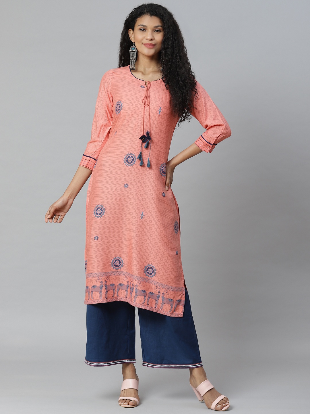 

Rangriti Women Peach-Coloured & Blue Printed Straight Kurta
