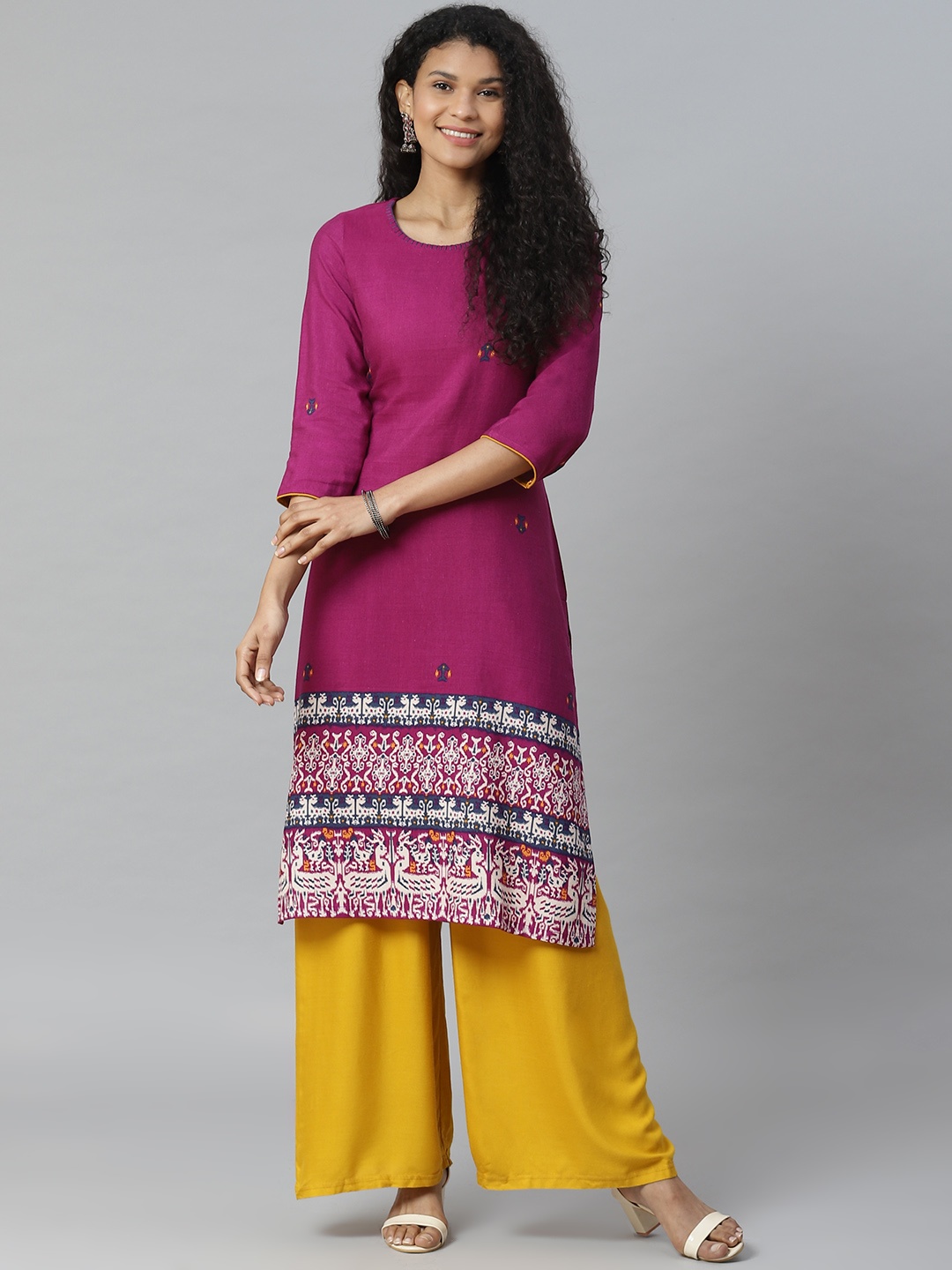 

Rangriti Women Purple & White Printed Straight Kurta