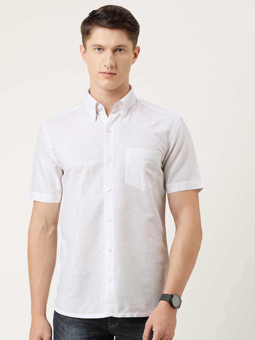 

Burnt Umber Men White & Blue Micro Ditsy Print Casual Shirt