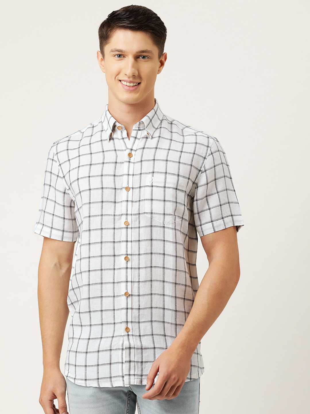 

Burnt Umber Men White & Black Slim Fit European Linen Checked Casual Shirt