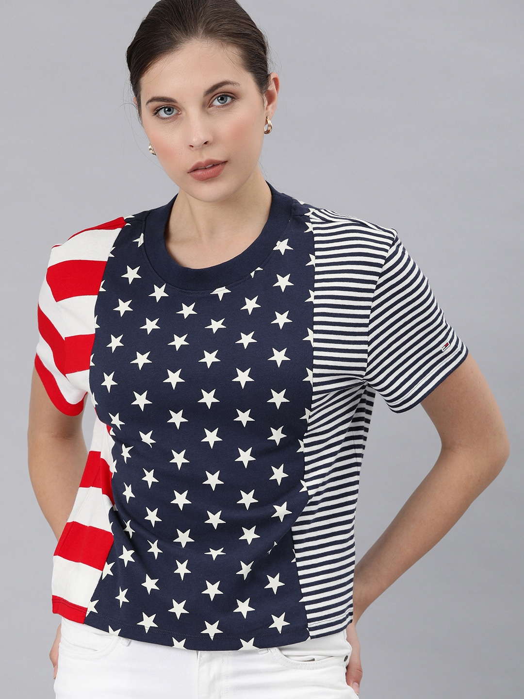 

Tommy Hilfiger Women Navy Blue Printed Round Neck Pure Cotton T-shirt