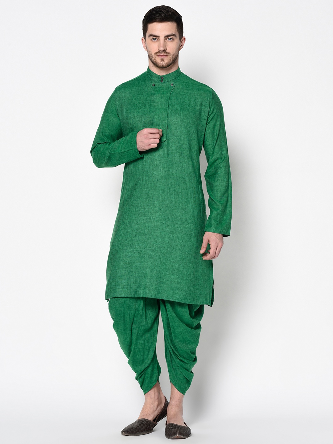 

DEYANN Men Green Solid Kurta with Patiala