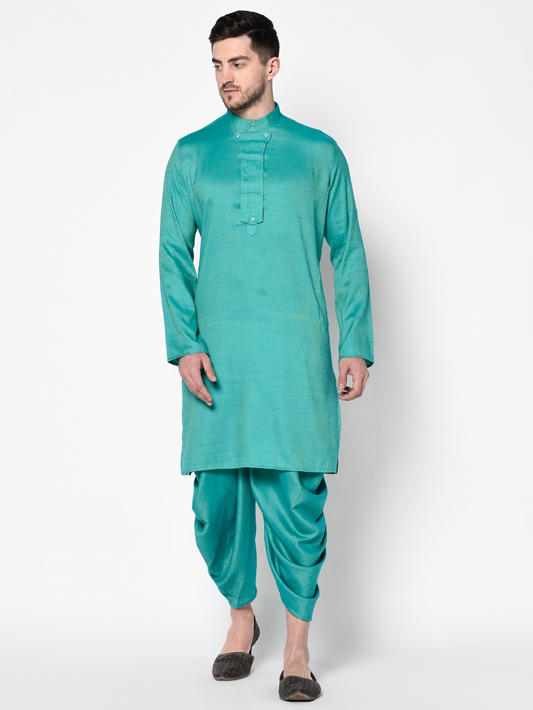 

DEYANN Men Green Solid Kurta with Patiala
