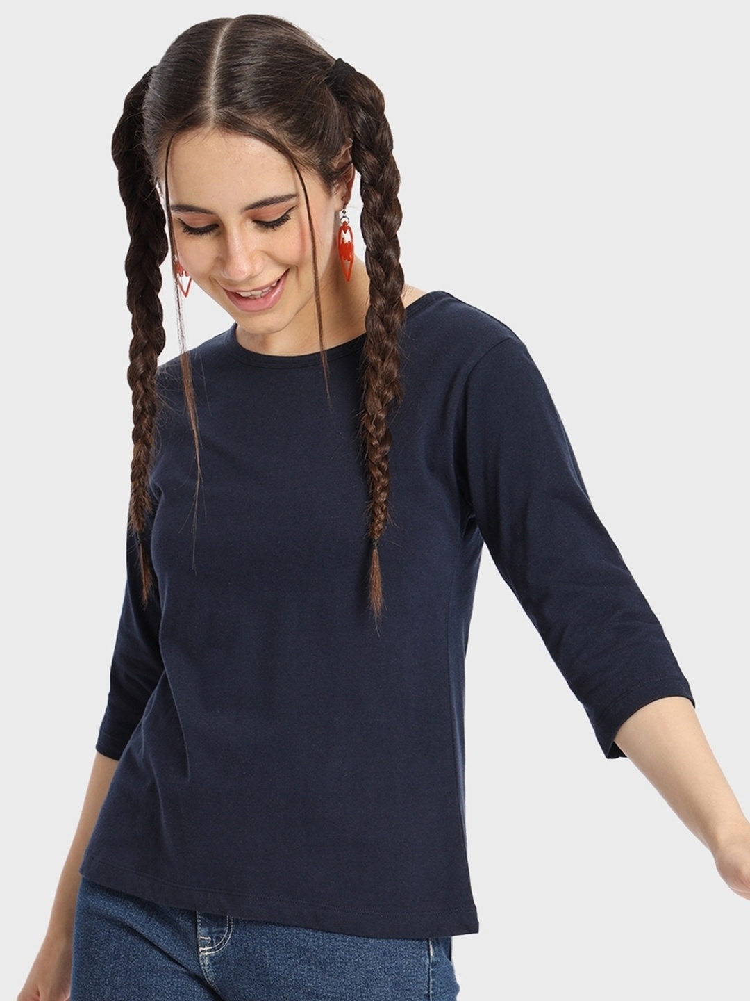 

Bewakoof Women Navy Blue Solid Round Neck Slim Fit T-shirt