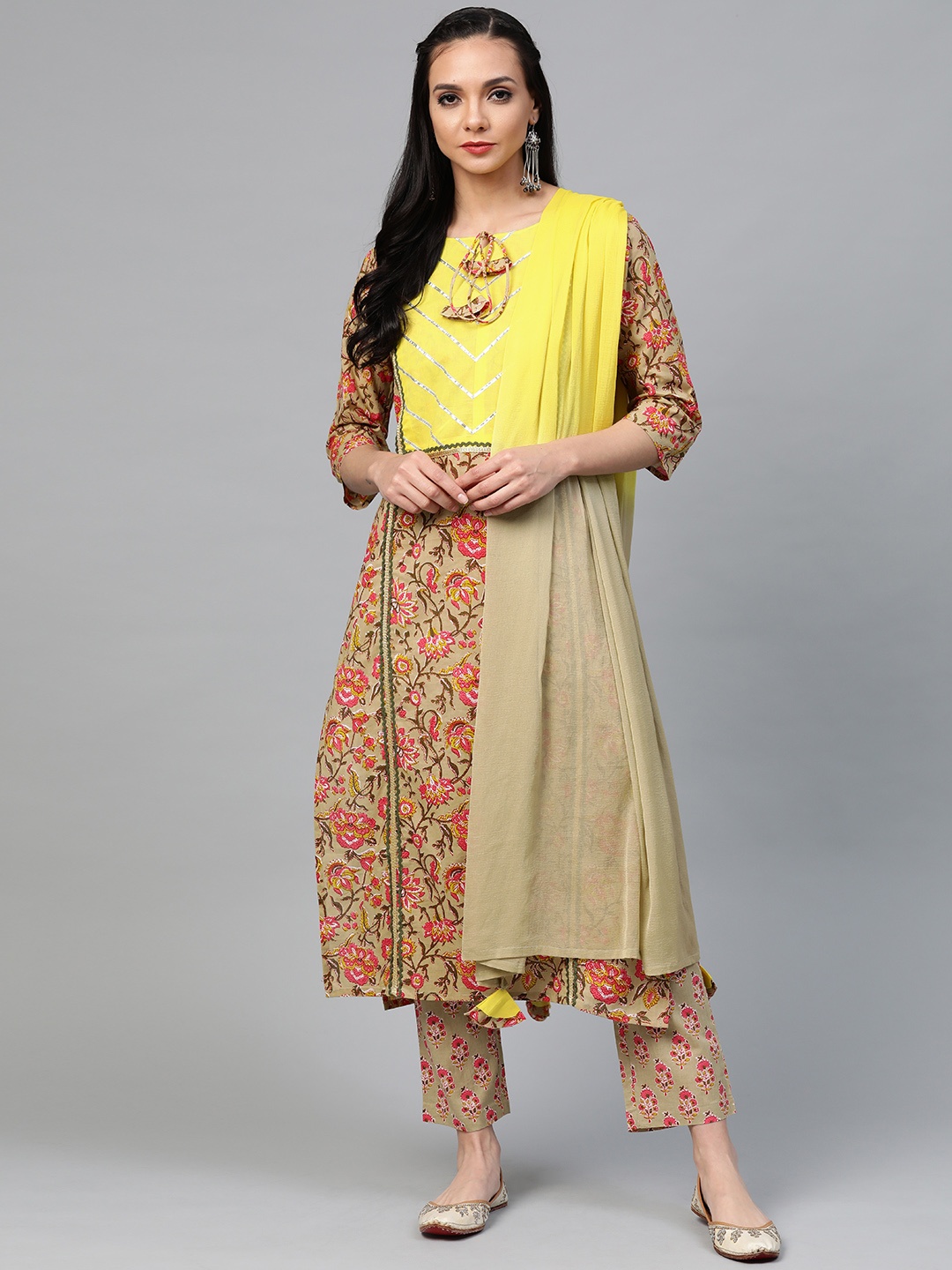 

Yuris Women Beige & Pink Printed Kurta with Trousers & Dupatta