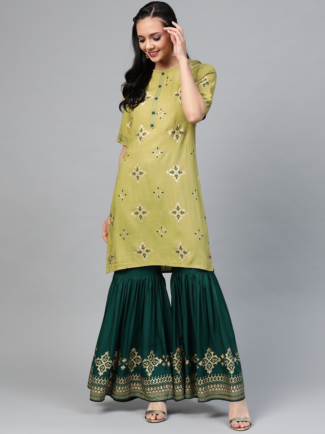 

Yuris Women Green & Golden Printed Pure Cotton Kurta with Sharara