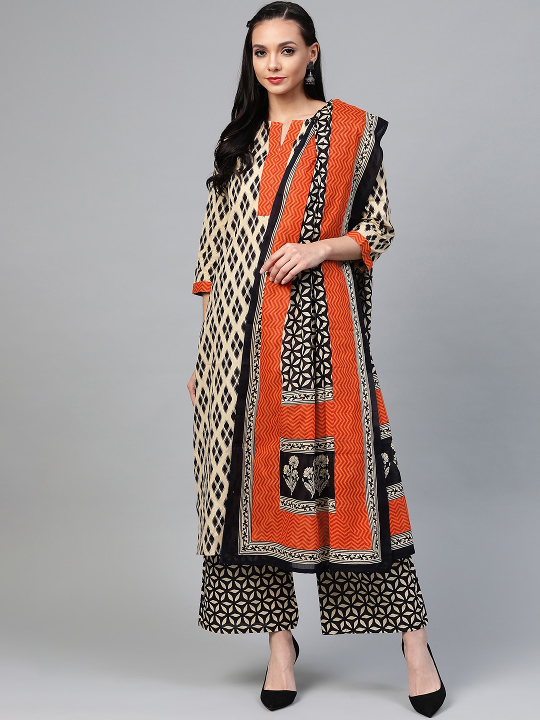 

Yuris Women Beige & Black Printed Pure Cotton Kurta with Palazzos & Dupatta