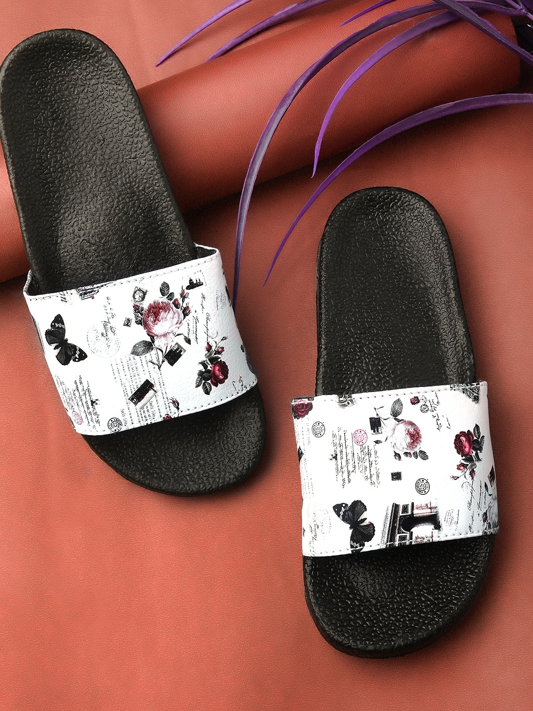 

Pampy Angel Women White & Red Printed Sliders