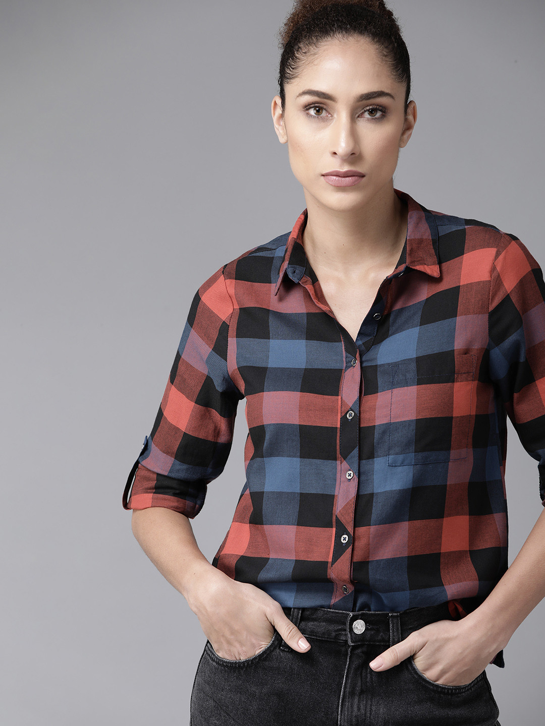 

The Roadster Lifestyle Co Women Red Navy Blue Pure Cotton Buffalo Checks Casual Shirt