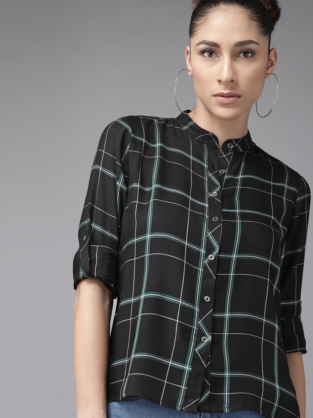

The Roadster Lifestyle Co Women Black Green Sustainable EcoVero Windowpane Checks Opaque Casual Shirt