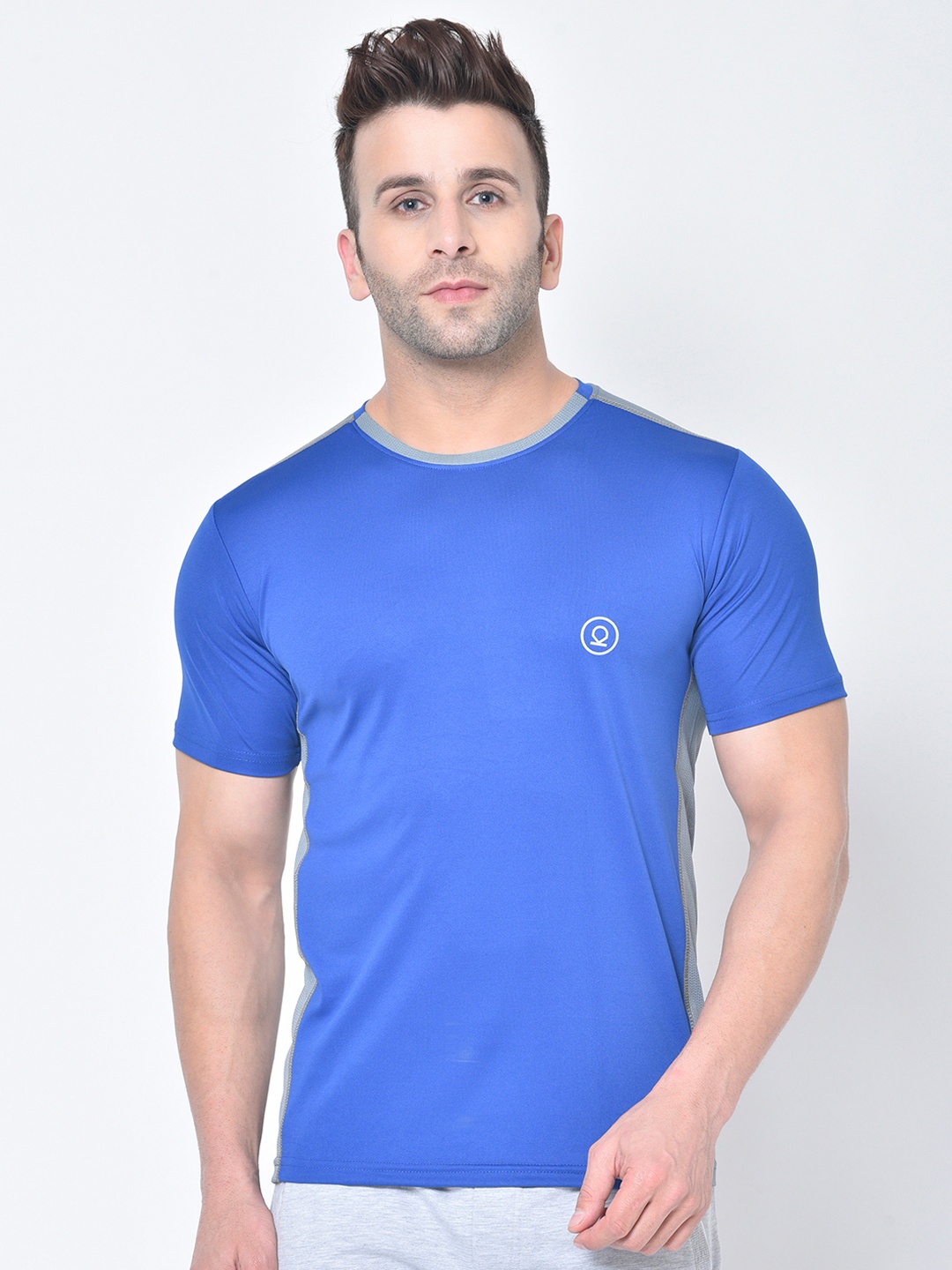 

CHKOKKO Men Blue Solid Round Neck Gym T -Shirt
