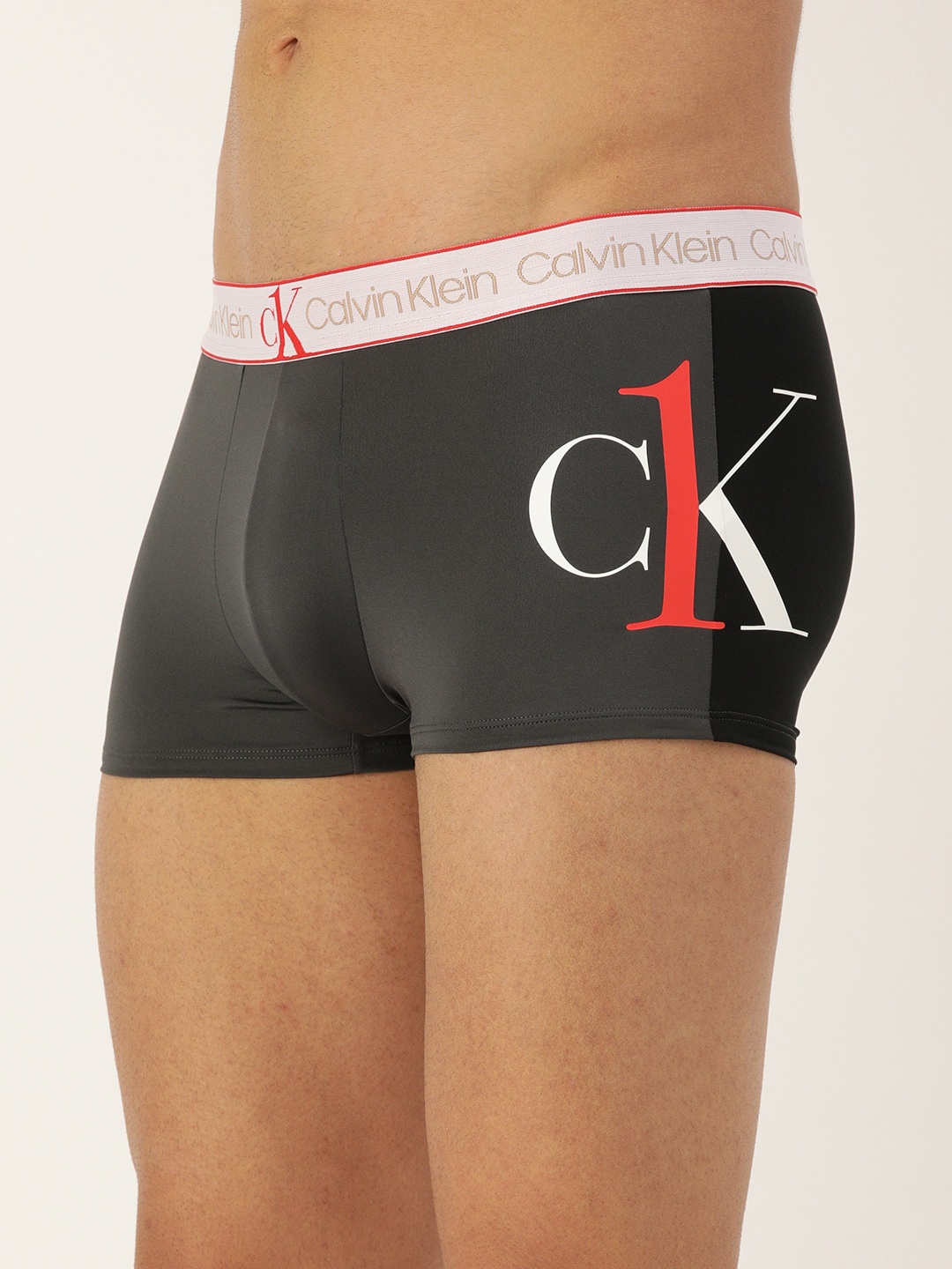 

Calvin Klein Underwear Men's Grey and White Printed Trunks