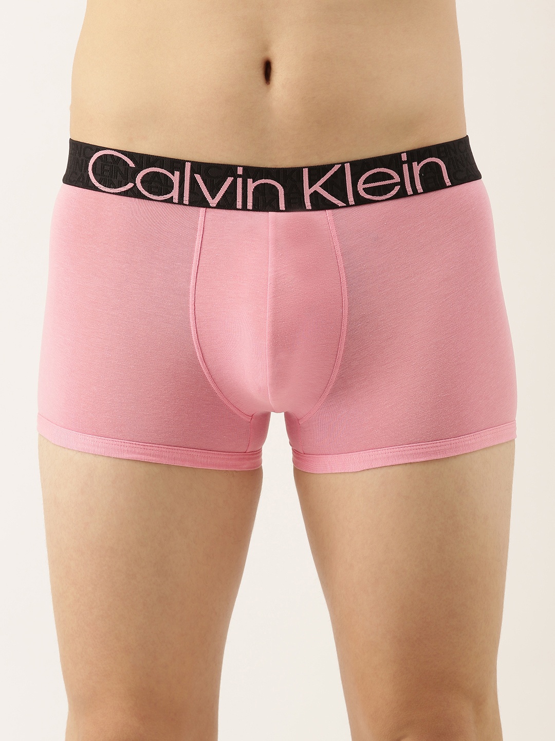 

Calvin Klein Underwear Men Pink Solid Trunks NB2682THF