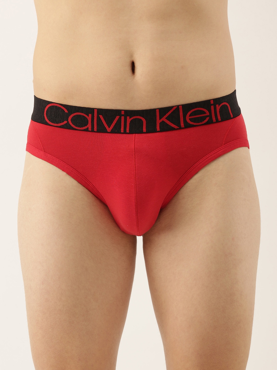 

Calvin Klein Underwear Men Red Solid Briefs NB2681XU9