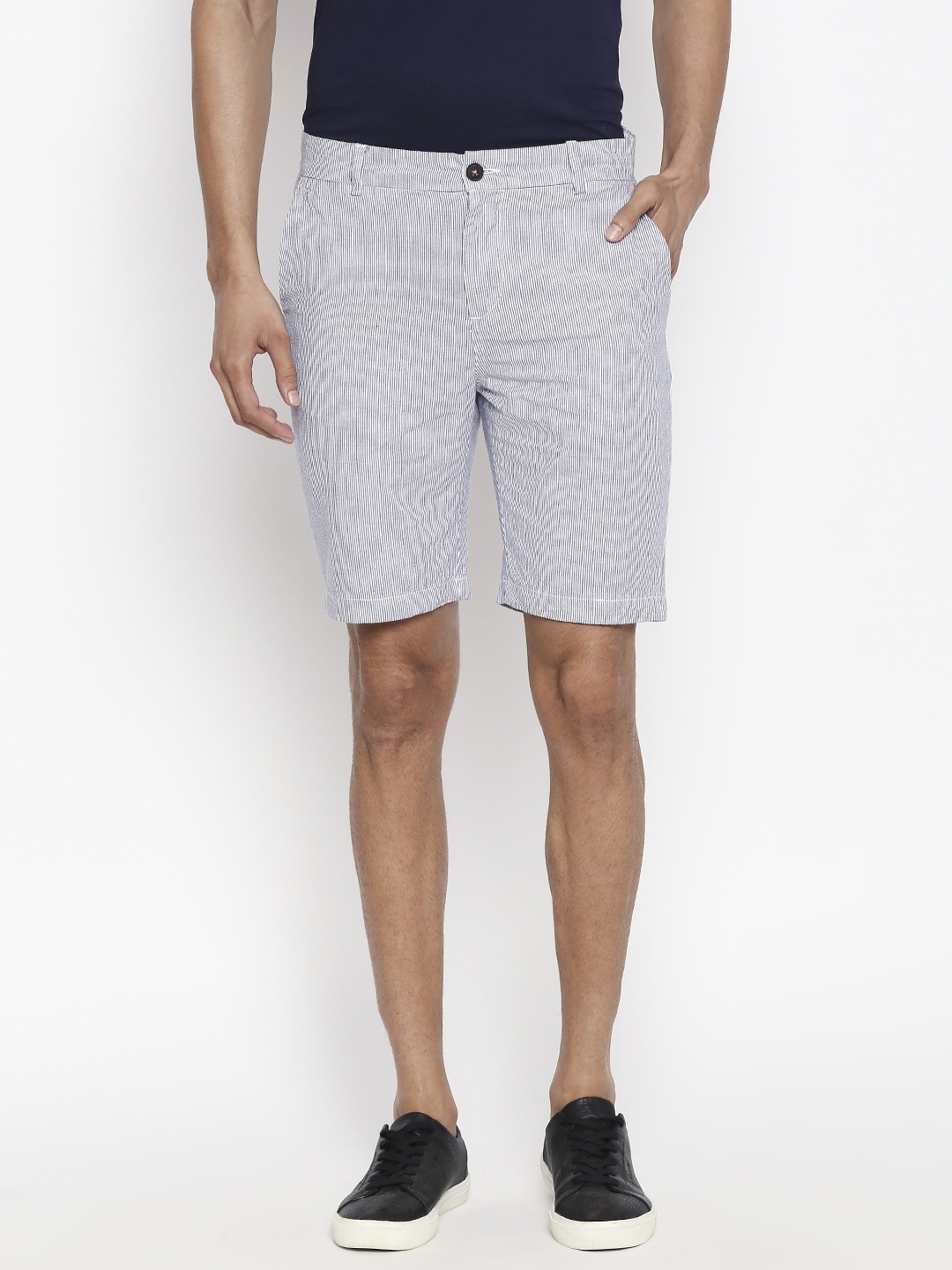 

People Men Grey Striped Regular Fit Shorts