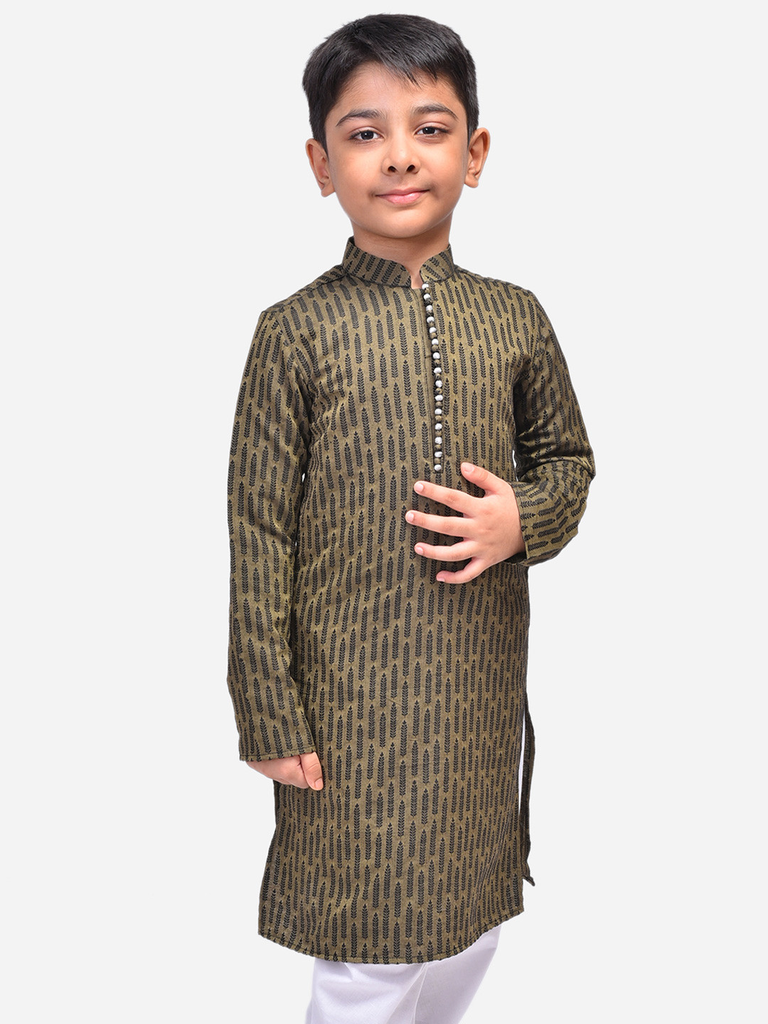 

NAMASKAR Boys Cotton Solid Kurta, Green