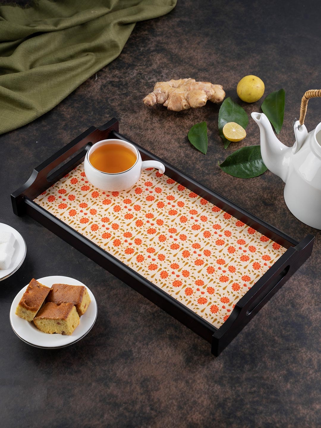 

KOLOROBIA Multicoloured Babur White Large Wooden Tray, Multi
