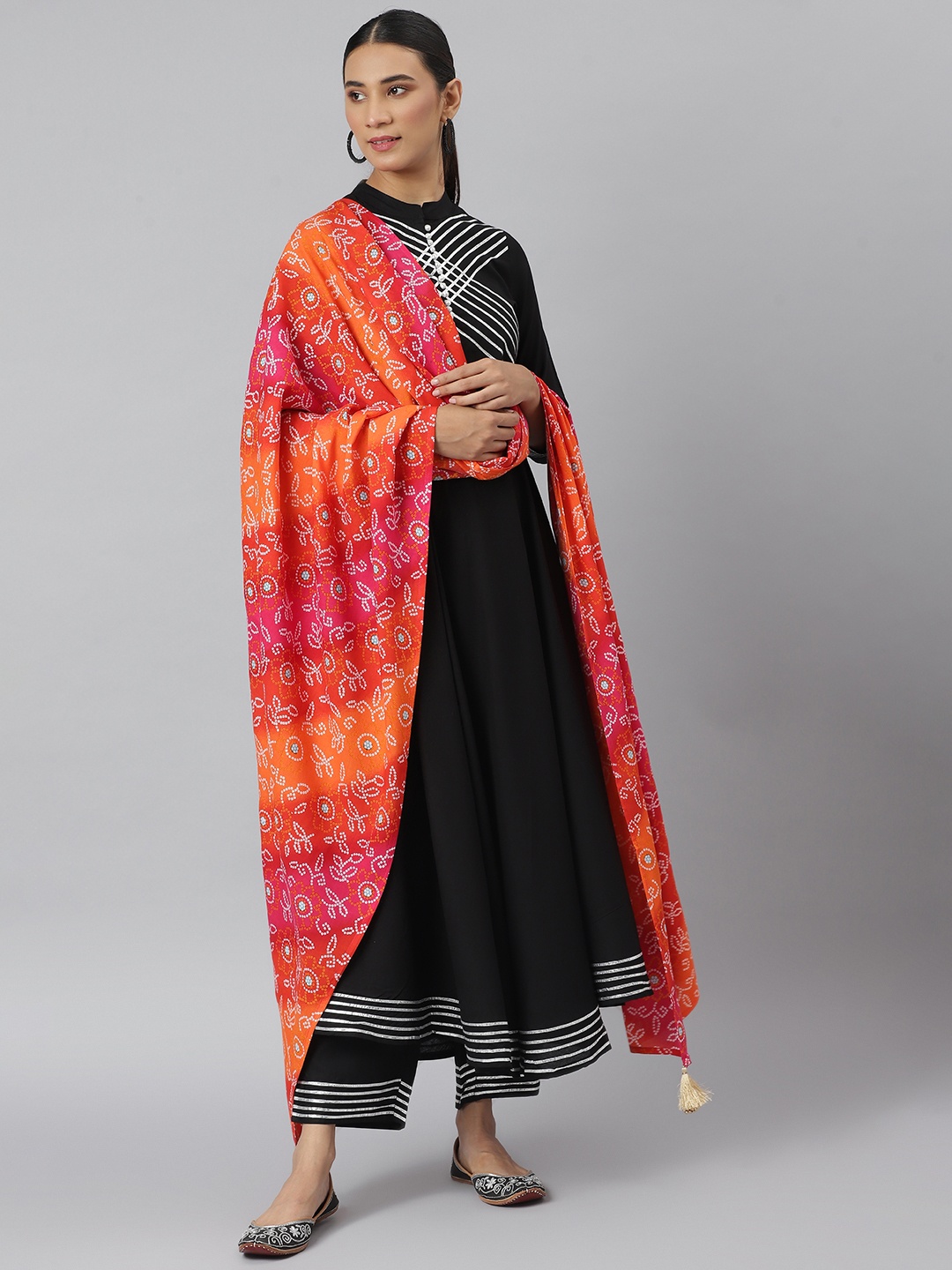 

Khushal K Women Black & Orange Solid Kurta with Palazzos & Dupatta