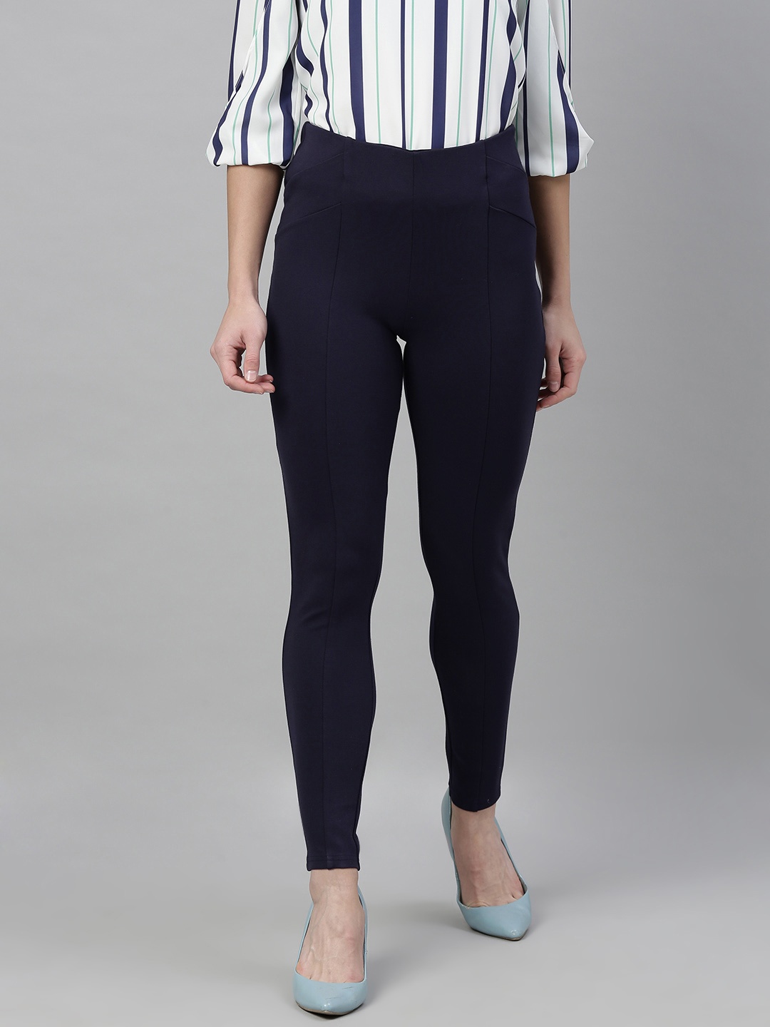 

Vero Moda Women Navy Blue Solid Ankle Length Treggings