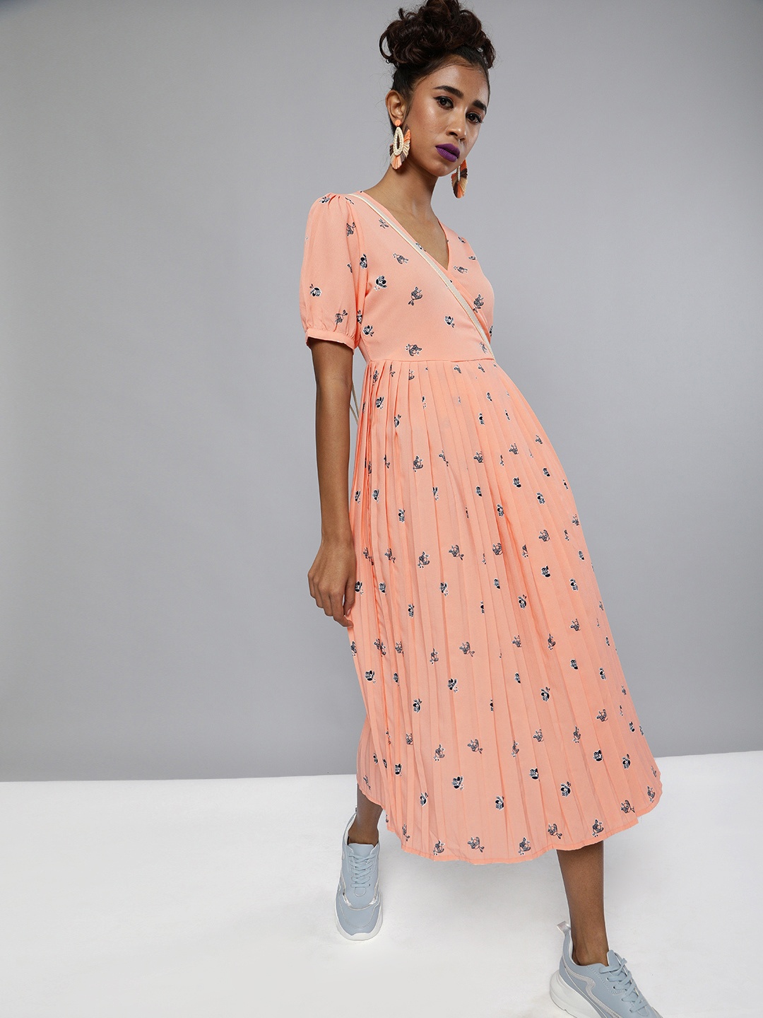 

Mast & Harbour Women Peach-Coloured & Navy Blue Accordian Pleated Wrap Dress