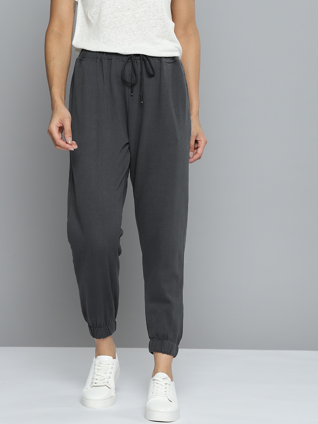 

Mast & Harbour Women Charcoal Grey Solid Joggers