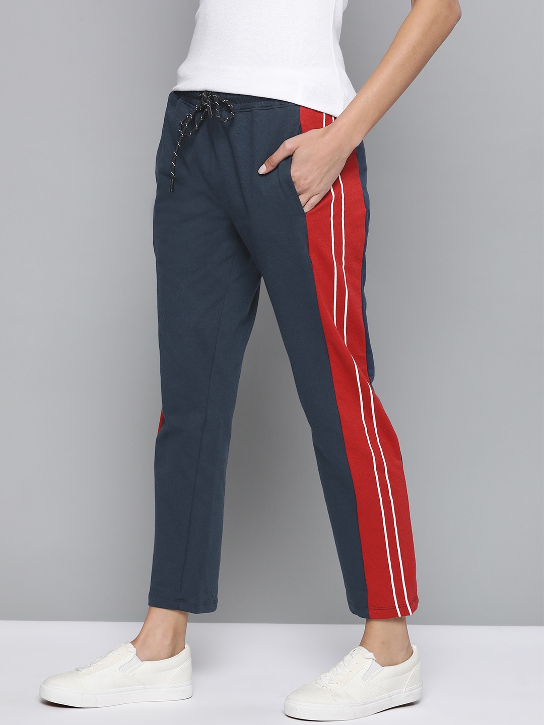 

Mast & Harbour Women Navy Blue & Red Pure Cotton Slim Fit Solid Track Pants