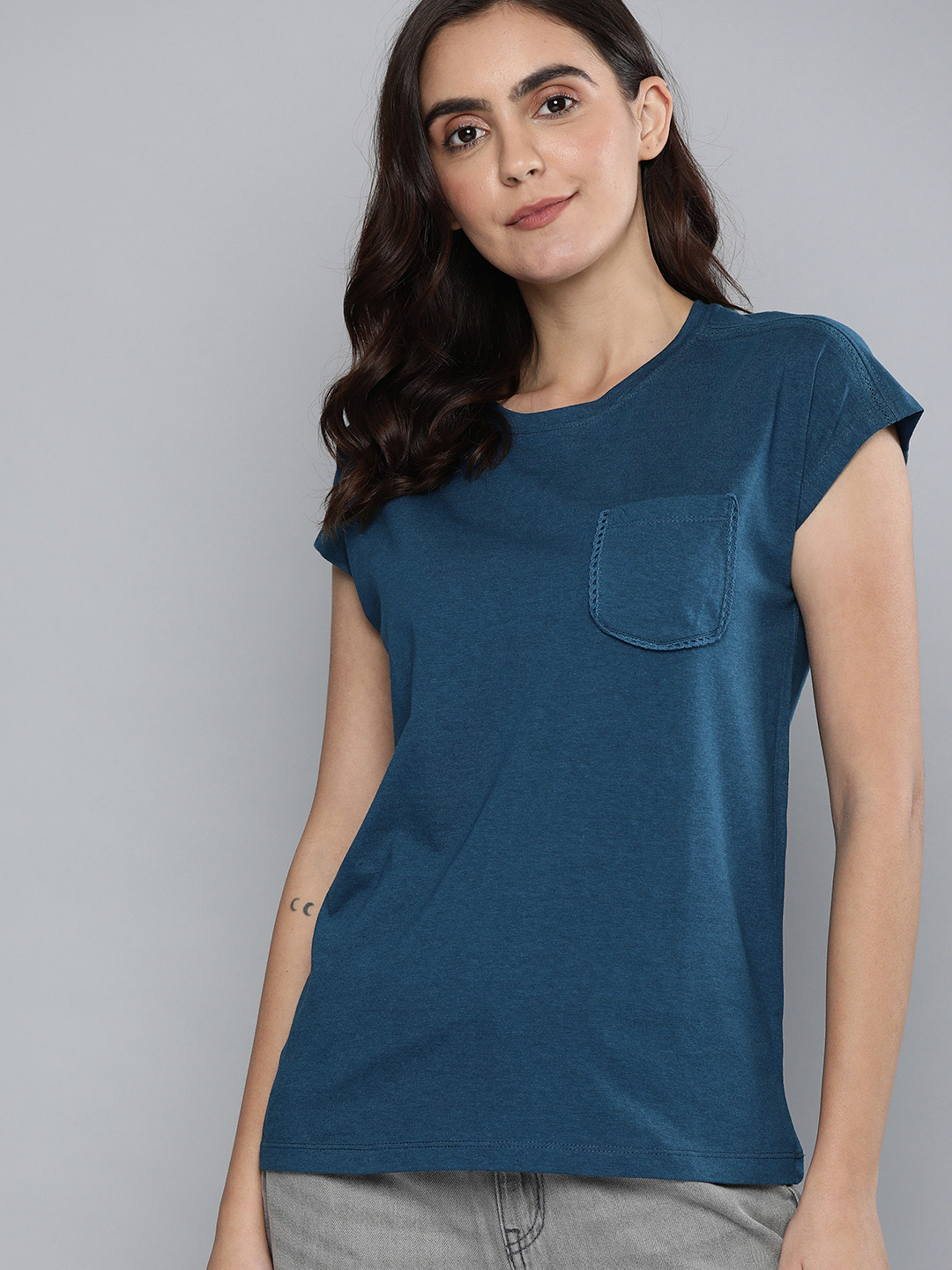 

Mast & Harbour Women Teal Blue Solid Round Neck T-shirt