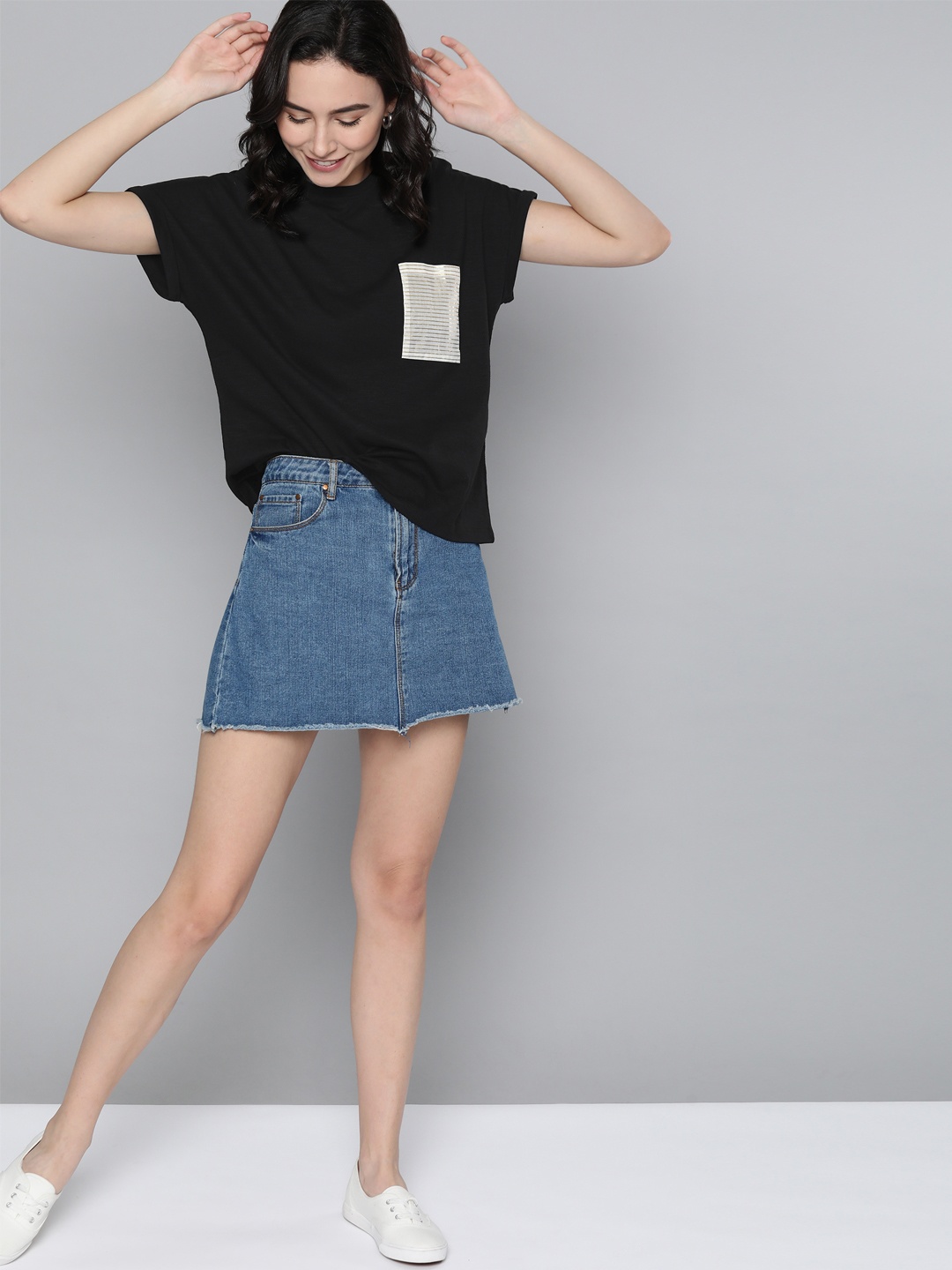 

Mast & Harbour Women Black Solid Pure Cotton Round Neck T-shirt with Pocket Detail