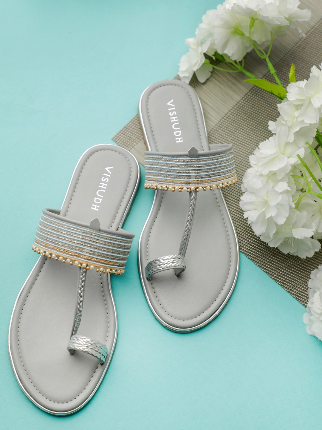 

Vishudh Women Grey Embellished One Toe Flats