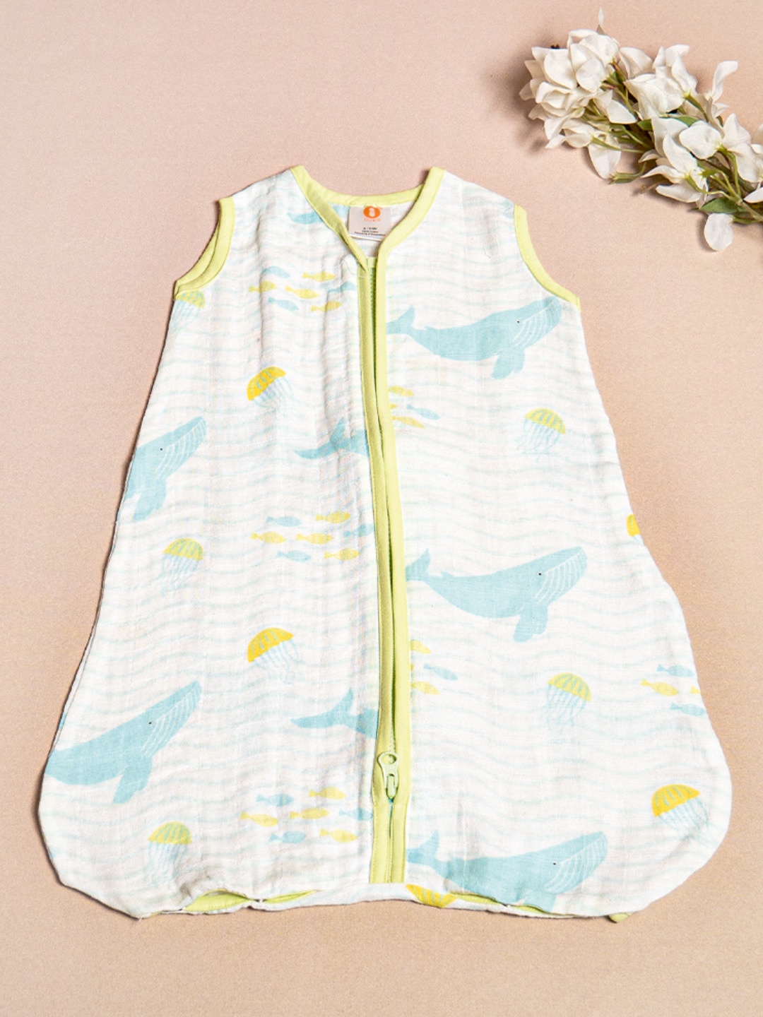 

OOKA Infants Lime Green & White Whale Printed Multi-Layer Cotton Muslin Sleep Sack