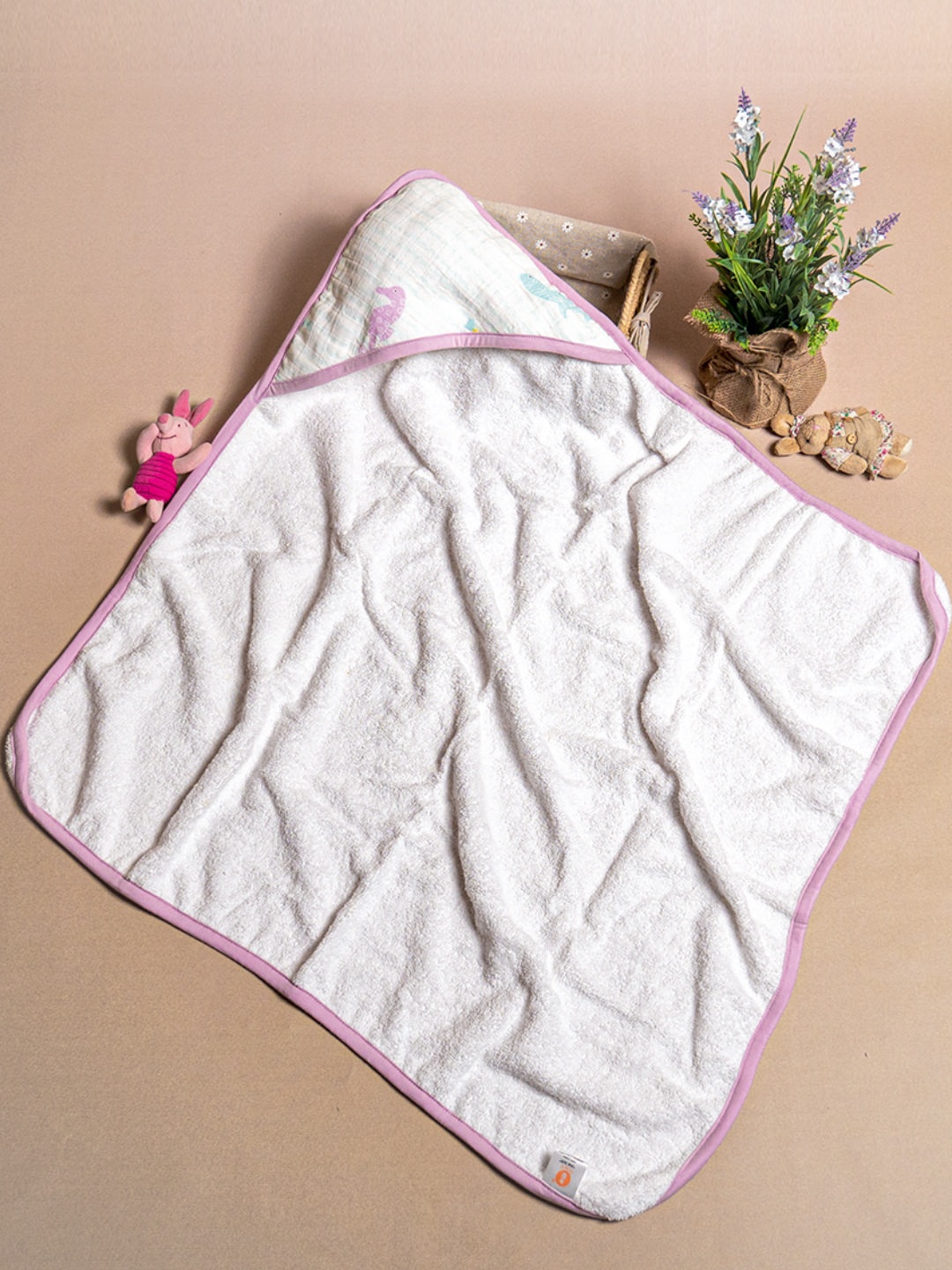 

OOKA Kids White & Pink Solid Premium 100% Cotton Super-Absorbent Hooded Towel