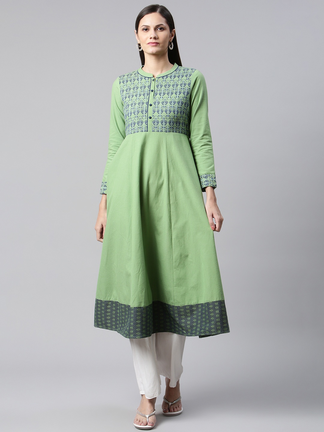 

AURELIA Women Green Ethnic Yoke Design Anarkali Kurta